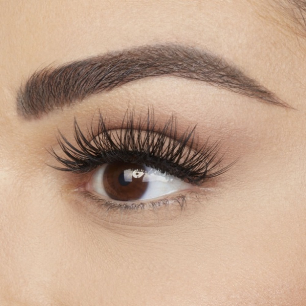 Huda beauty Farah lashes
